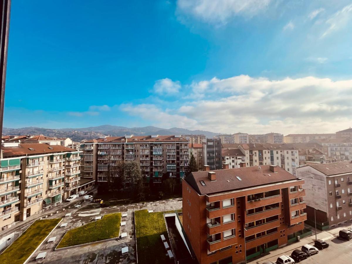 Feels Like Apartment *